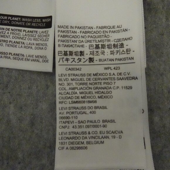 Levi's Tank Top Women's Size XL Gray Sleeveless Feeling Sensing Seeing - Picture 6 of 8